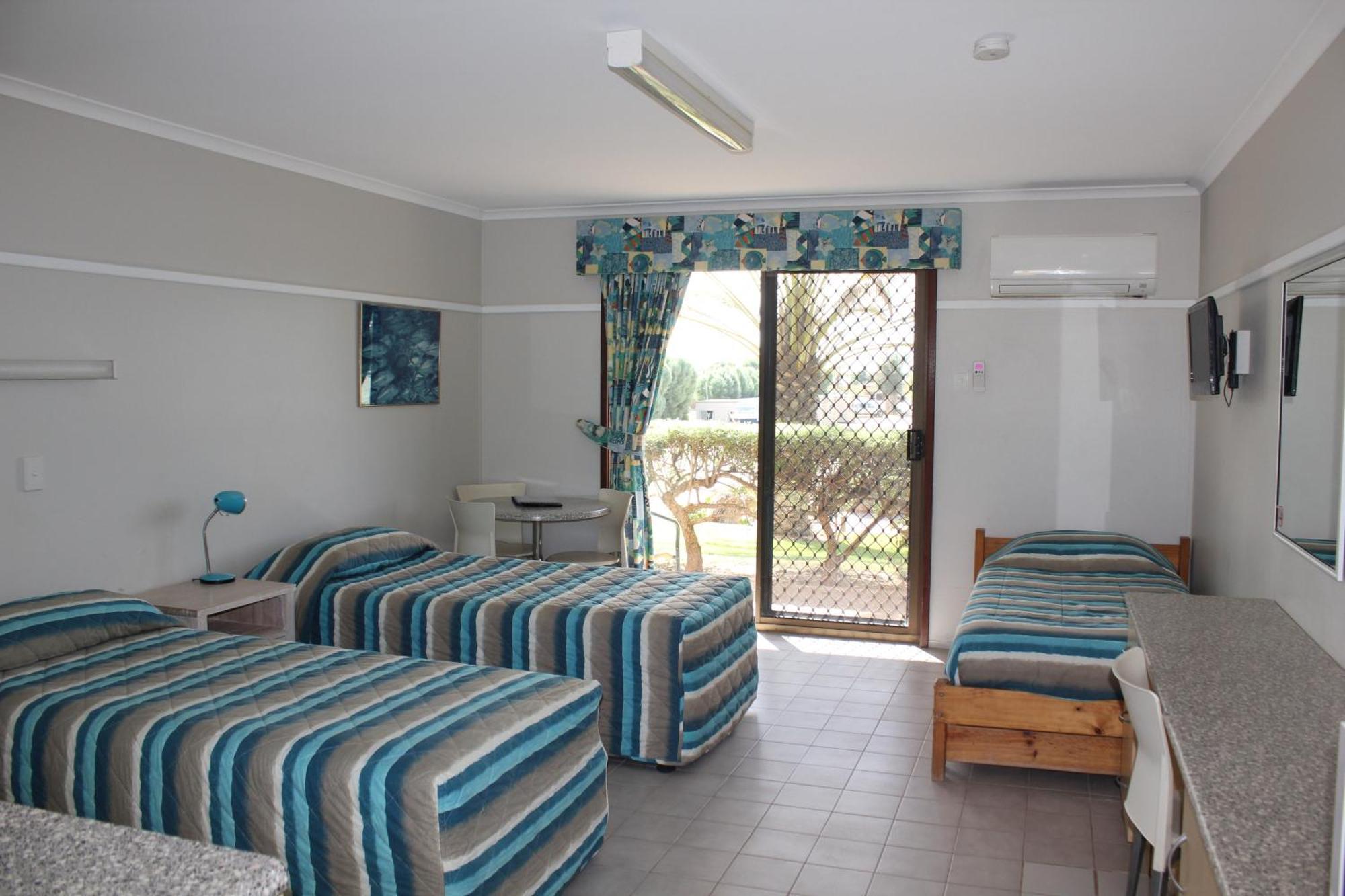 Ningaloo Coral Bay - Bayview Hotel Room photo