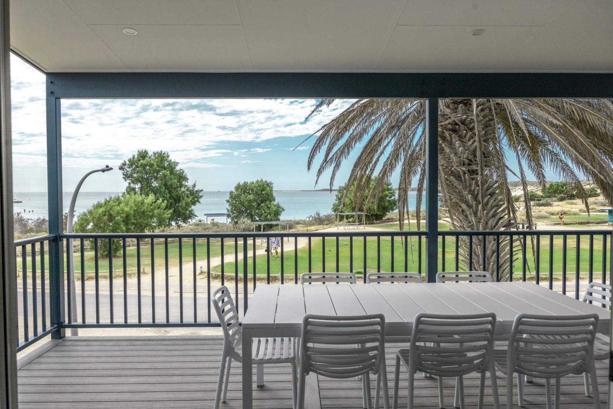 Ningaloo Coral Bay - Bayview Hotel Exterior photo