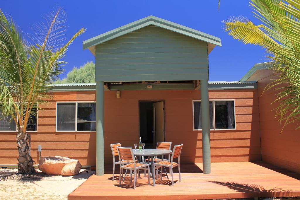 Ningaloo Coral Bay - Bayview Hotel Exterior photo