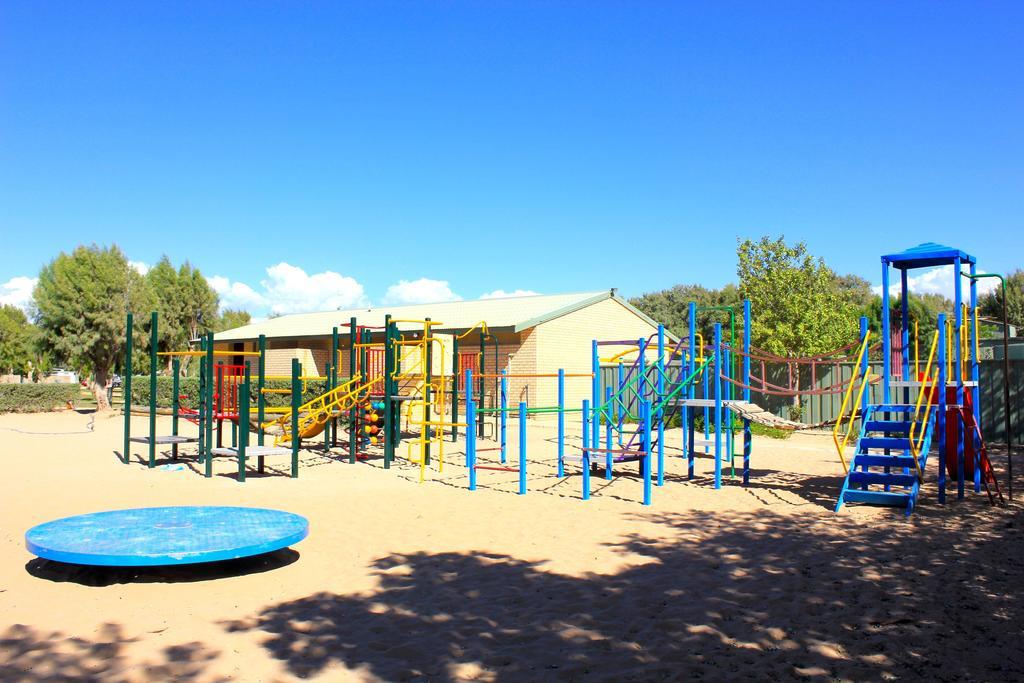 Ningaloo Coral Bay - Bayview Hotel Exterior photo